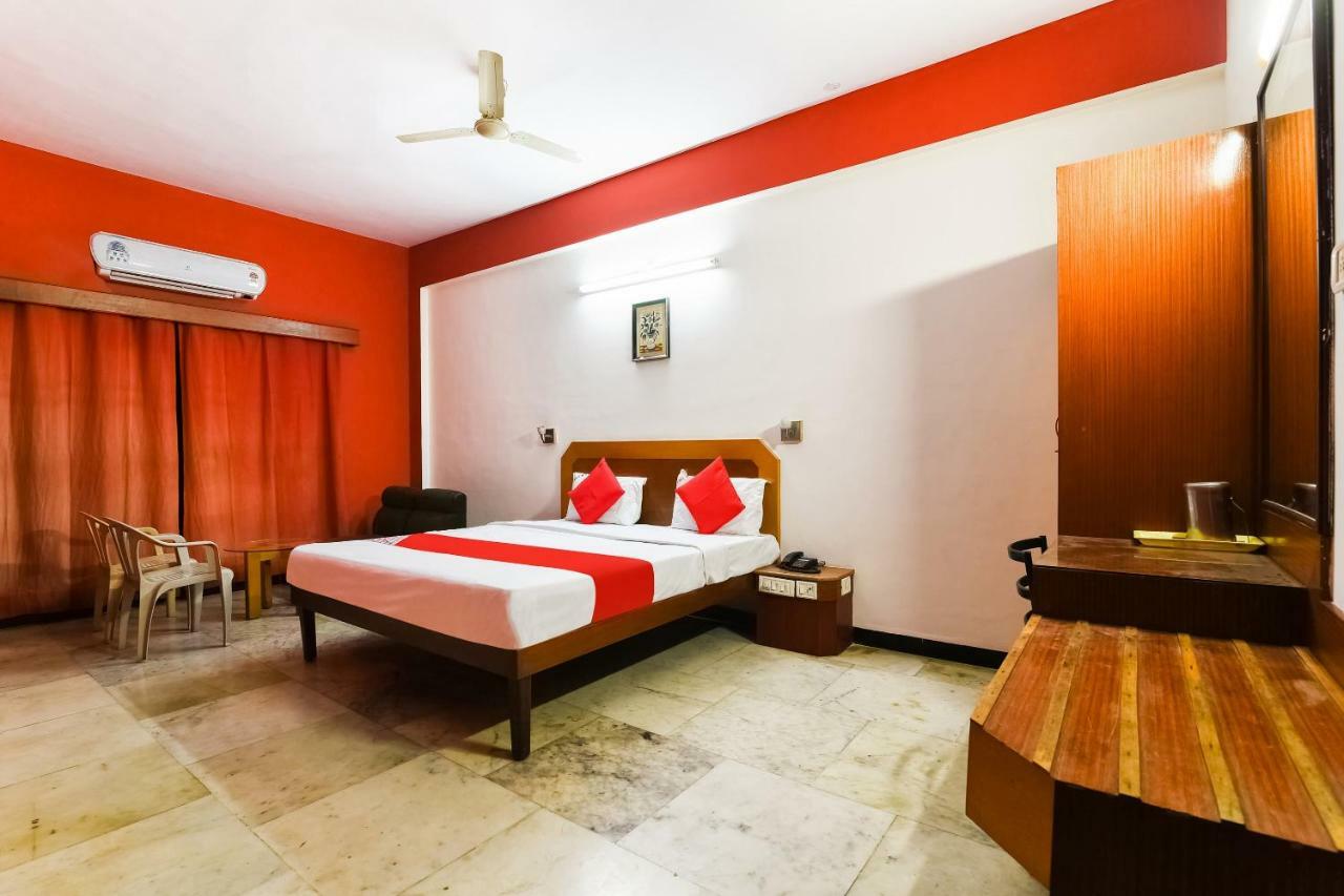 Oyo 48251 Dsr Grand Hotel Krishnagiri Eksteriør billede